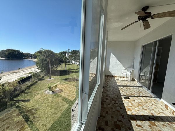 313 Greenbrier, West Palm Beach, FL 33417