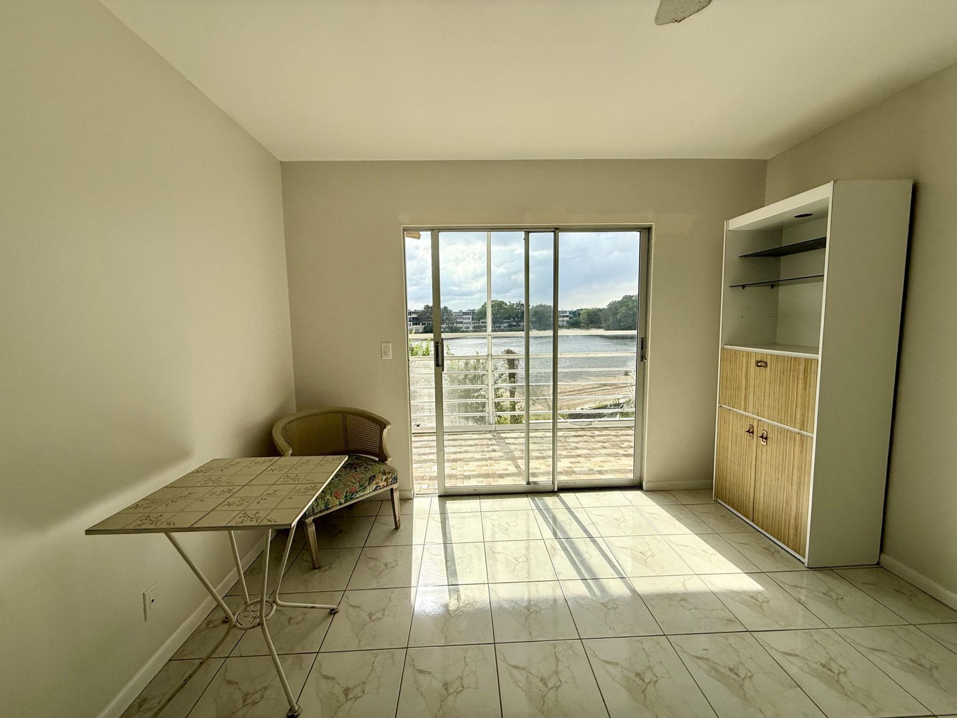 313 Greenbrier B, West Palm Beach, FL 33417 Photo