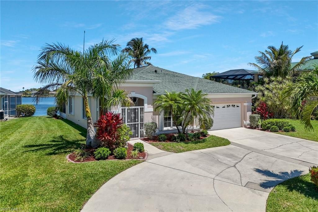 1726 Emerald Cove Cir, Cape Coral, FL 33991 Photo