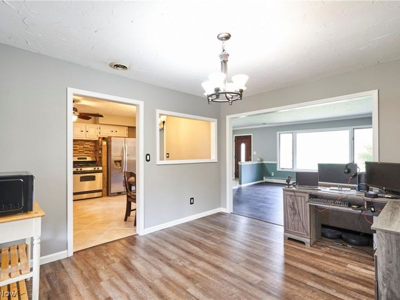 8585 Carmichael Drive, Chesterland, OH 44026 Photo 5