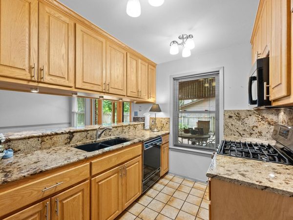 2506 Redleaf LN, Austin, TX 78745