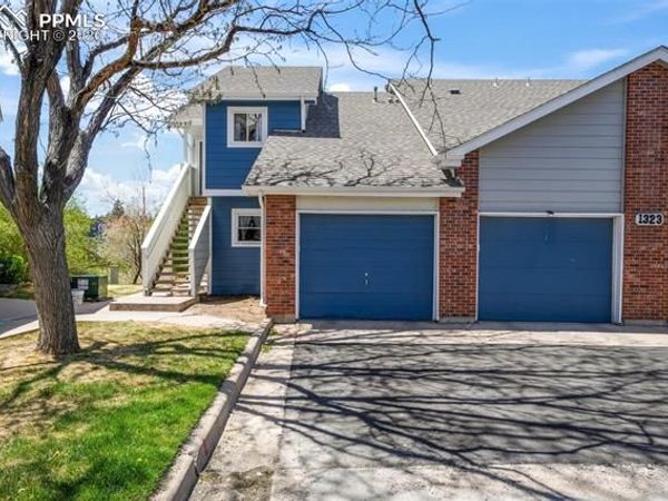 1323 S Cathay Court, Unit 202, Aurora, CO 80017