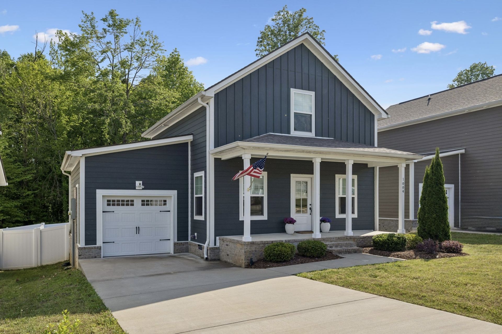 1004 Sycamore Rdg E, Burns, TN 37029 Main Photo