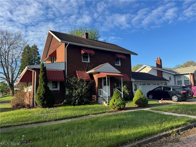 936 N Main Street, Uhrichsville, OH 44683 Photo 1