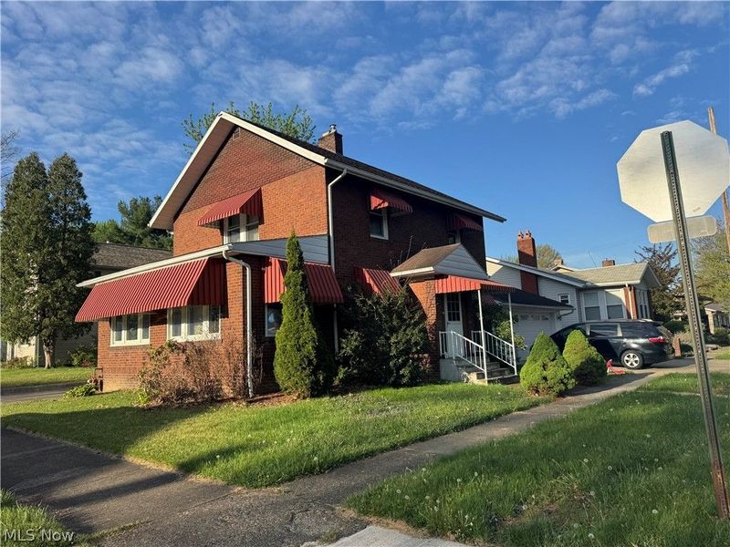 936 N Main Street, Uhrichsville, OH 44683 Photo 2