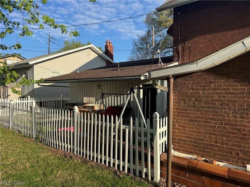 936 N Main Street, Uhrichsville, OH 44683 Photo 5