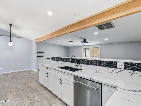 6026 W JUNIPER Avenue, Glendale, AZ 85306