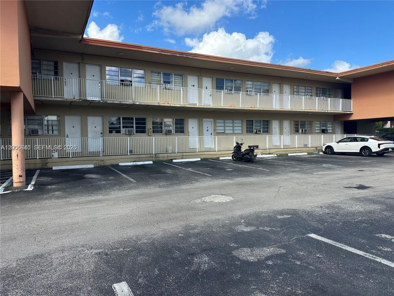 26 Diplomat Pkwy , Unit 2314, Hallandale Beach, FL 33009 Photo