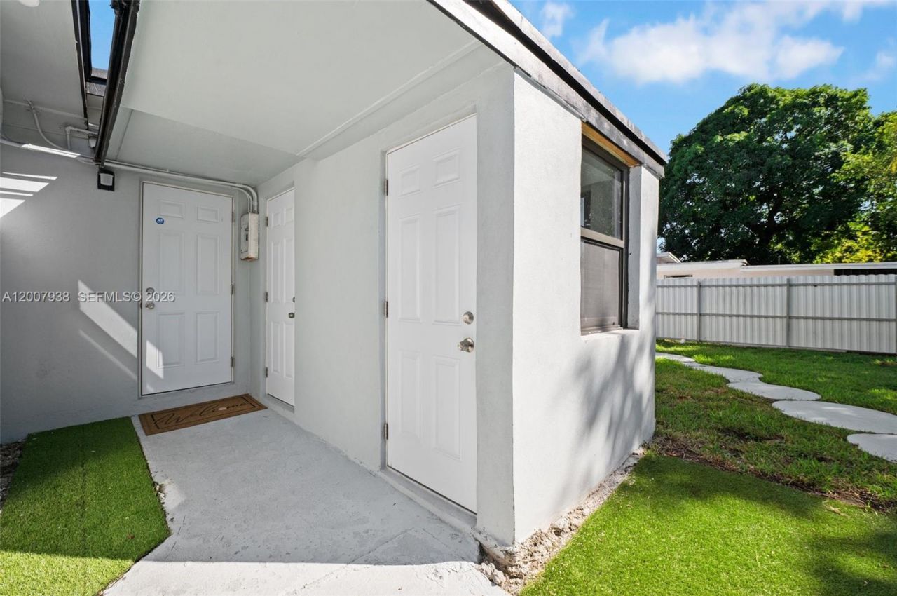 13840 NW 5th Ct, North Miami, FL 33168 Photo