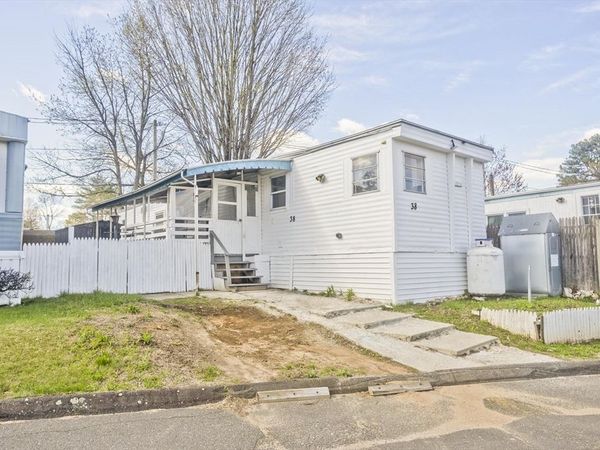 38 Klondike Ave, Westfield, MA 01085