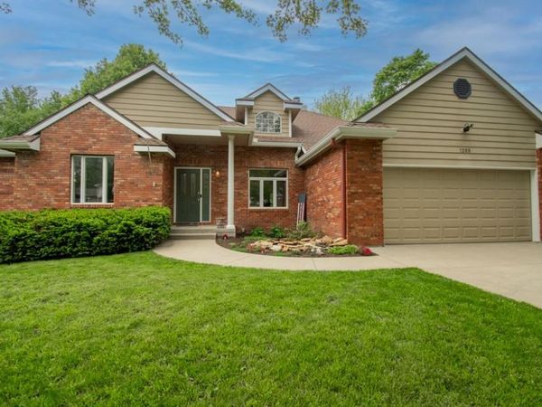 1209 10th Street, Baldwin City, KS 66006