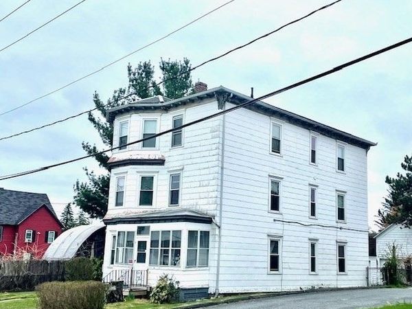 7 Ekman St, Worcester, MA 01607