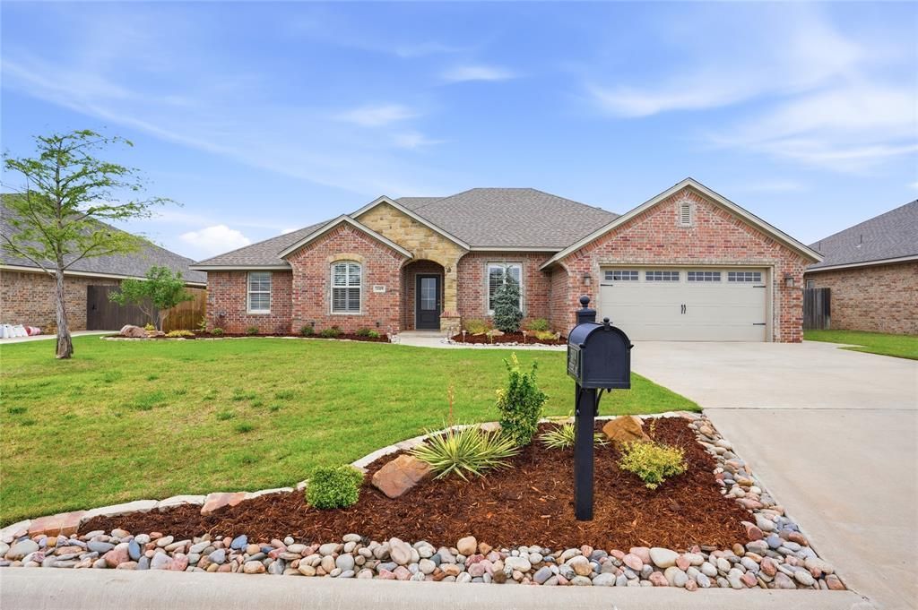 3009 Stephanie Lane, Altus, OK 73521 Main Photo