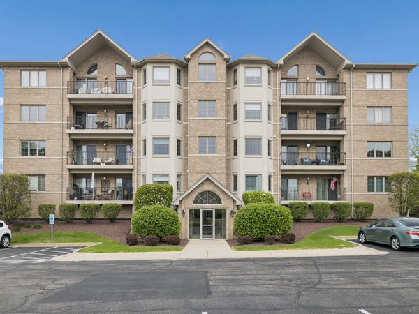 14100 Sheffield Drive, Unit 403, Homer Glen, IL 60491