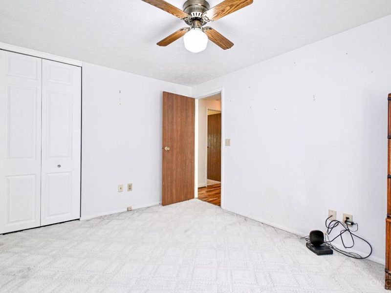 5439 Bluepine Drive, Cincinnati, OH 45247 Photo 24