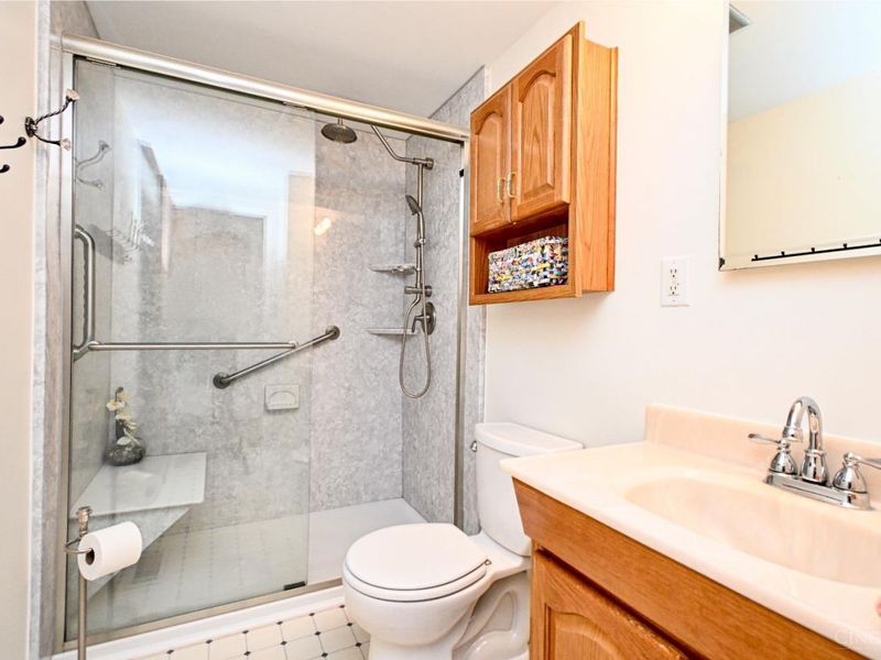 5439 Bluepine Drive, Cincinnati, OH 45247 Photo 26