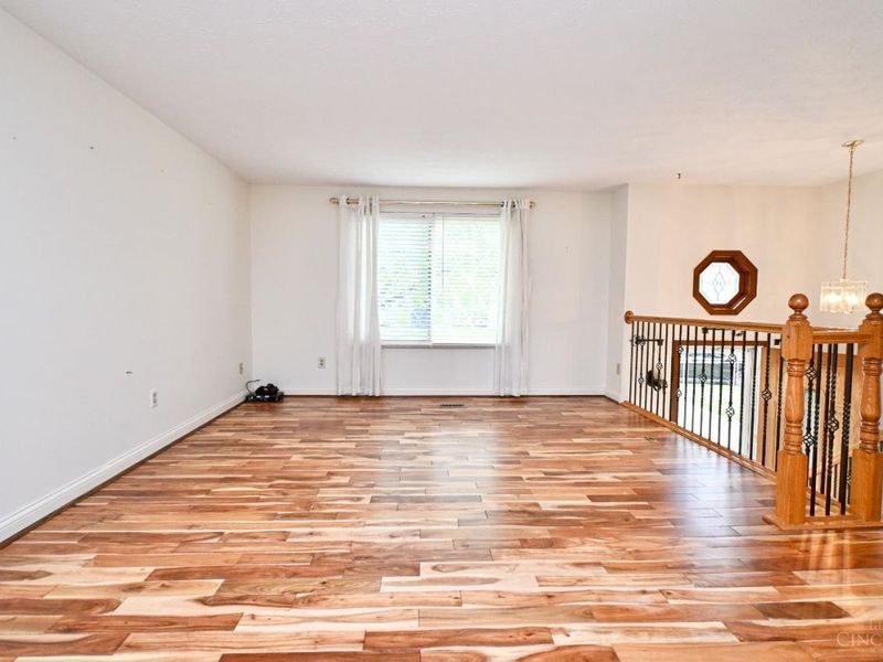 5439 Bluepine Drive, Cincinnati, OH 45247 Photo 9