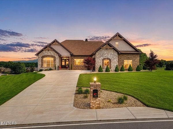 500 Rarity Bay Pkwy, Vonore, TN 37885