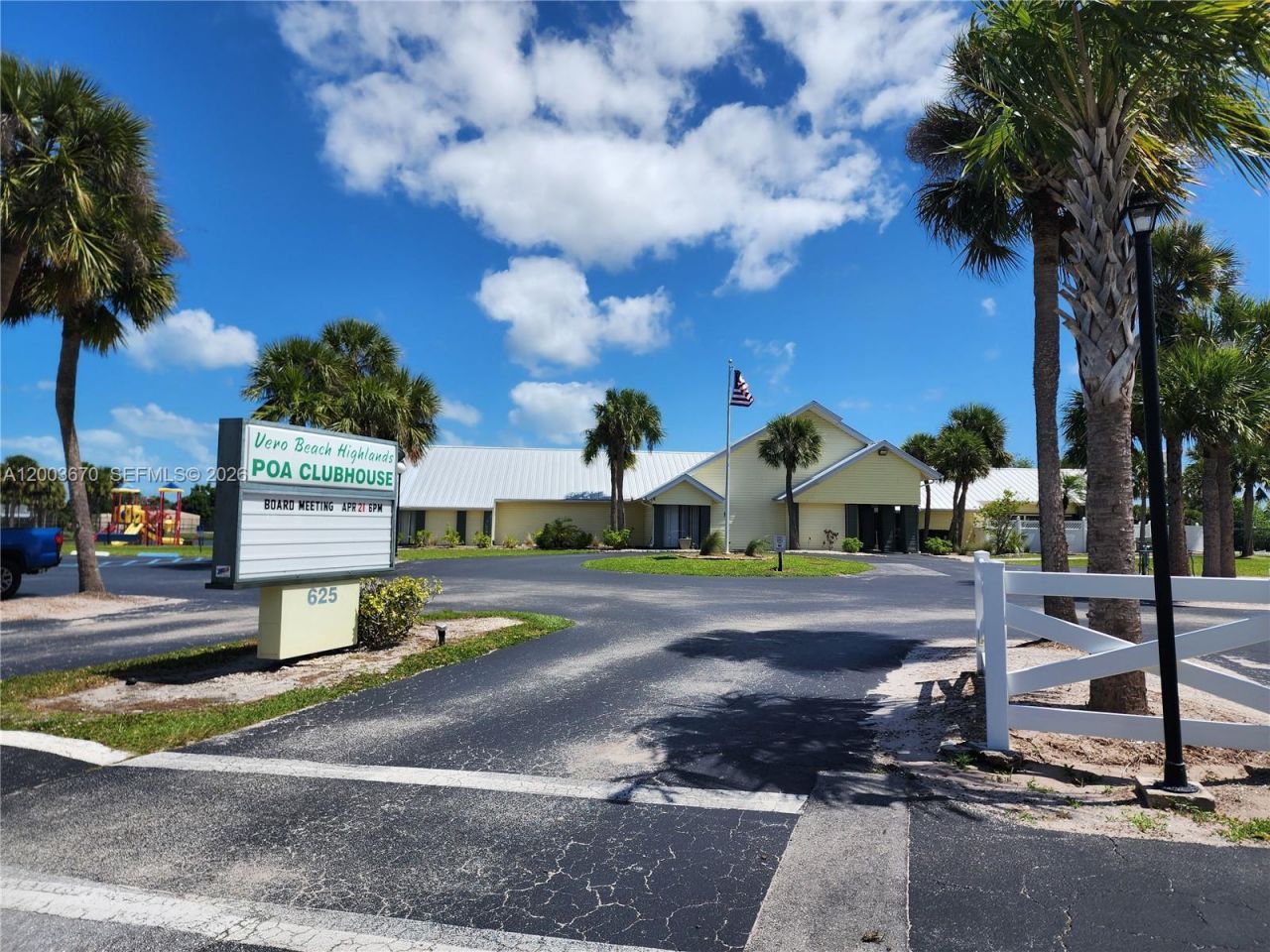 2445 SW 6th Rd SW , Vero Beach, FL 32962 Photo