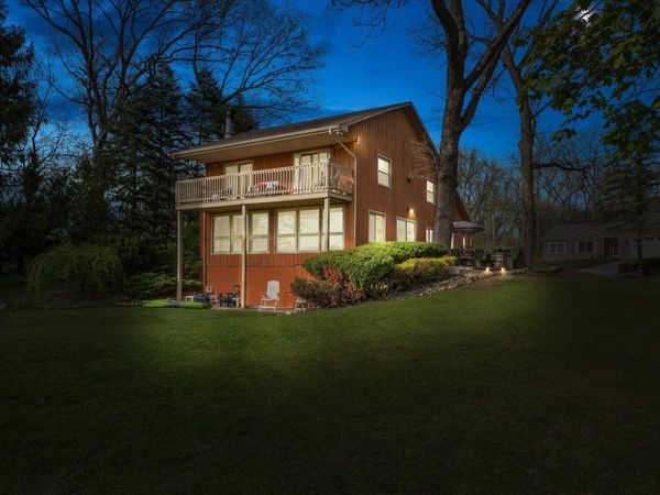 70328 Lakeview Drive, Edwardsburg, MI 49112