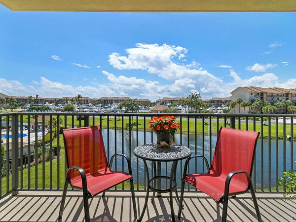 601 Seafarer Circle, Unit 304, Jupiter, FL 33477