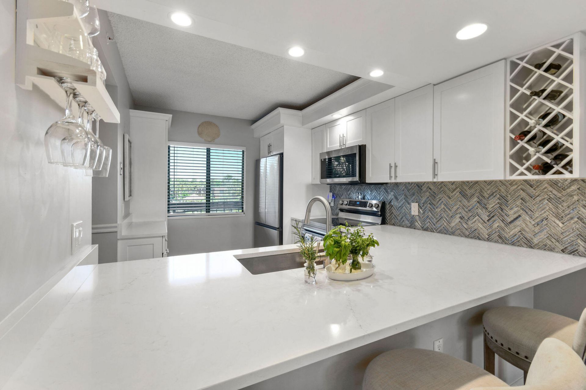 601 Seafarer Circle, Unit 304, Jupiter, FL 33477 Photo