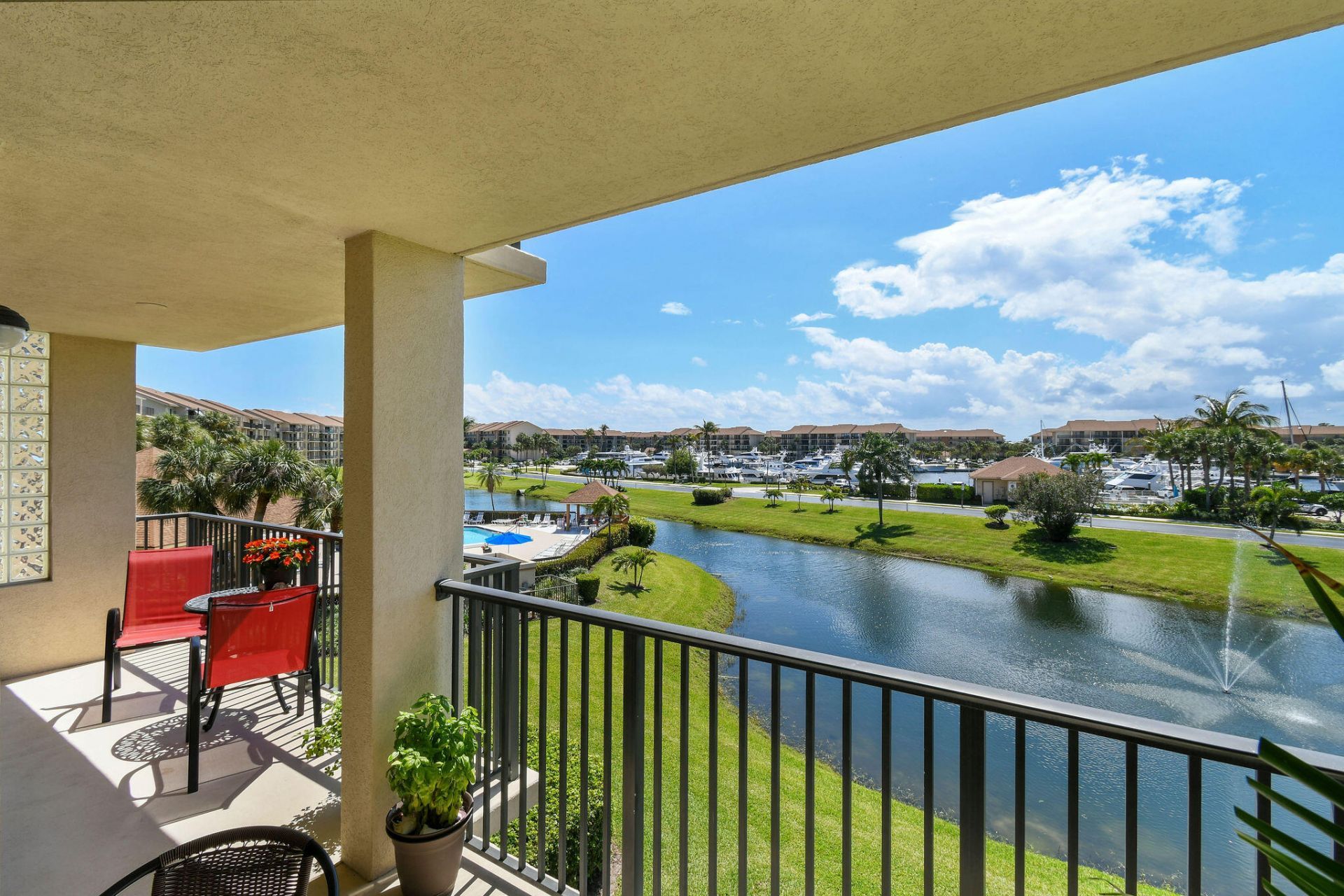 601 Seafarer Circle, Unit 304, Jupiter, FL 33477 Photo