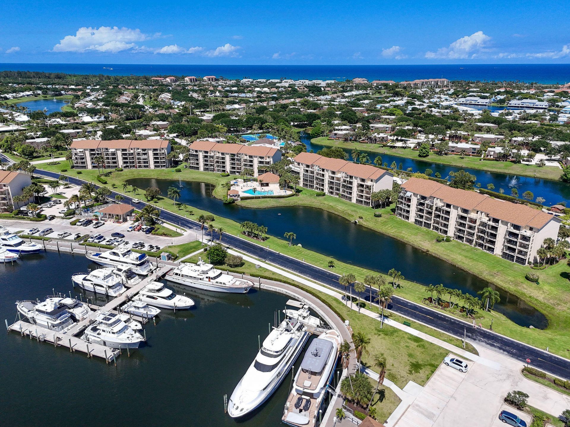 601 Seafarer Circle, Unit 304, Jupiter, FL 33477 Photo