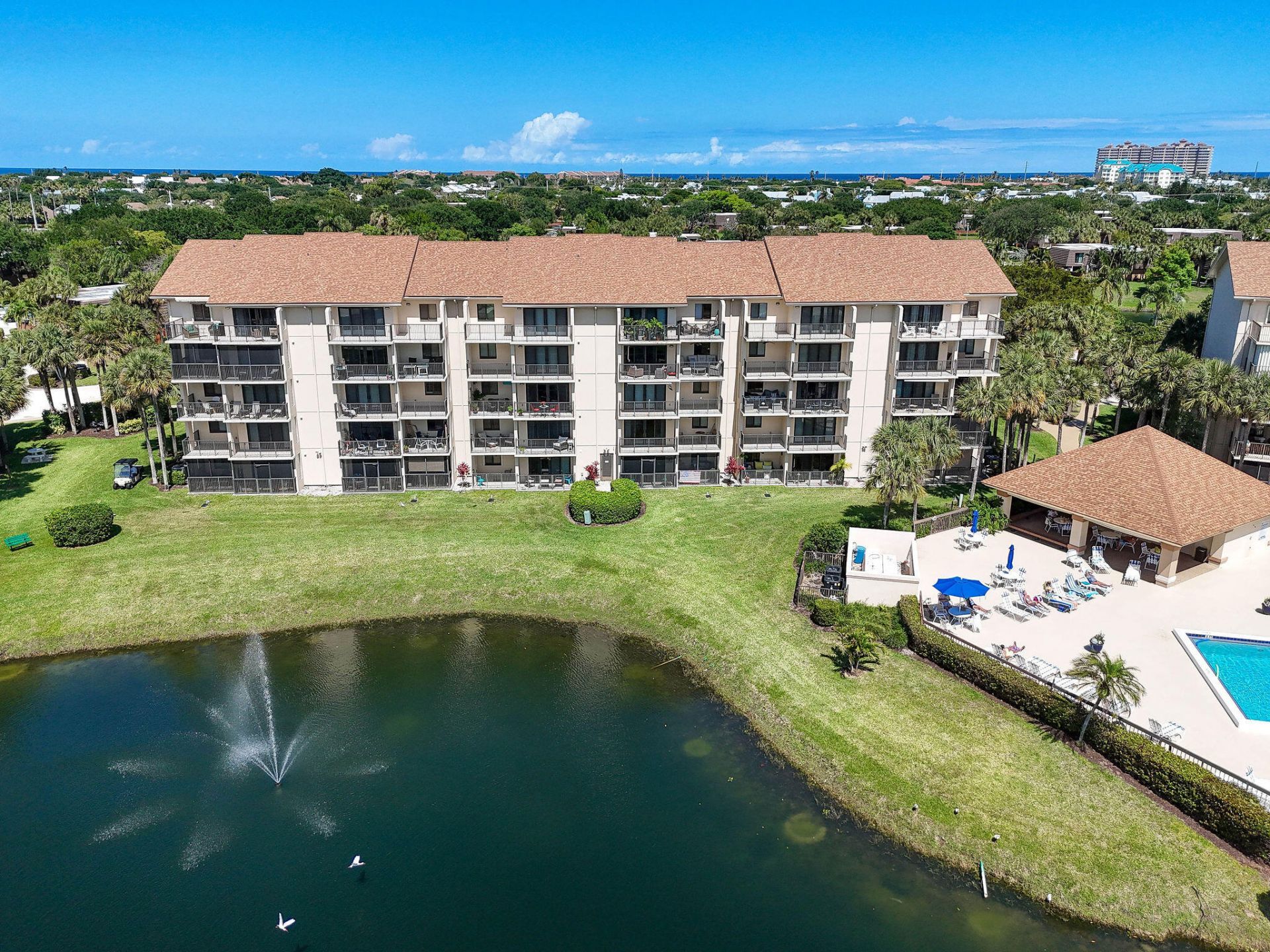 601 Seafarer Circle, Unit 304, Jupiter, FL 33477 Photo