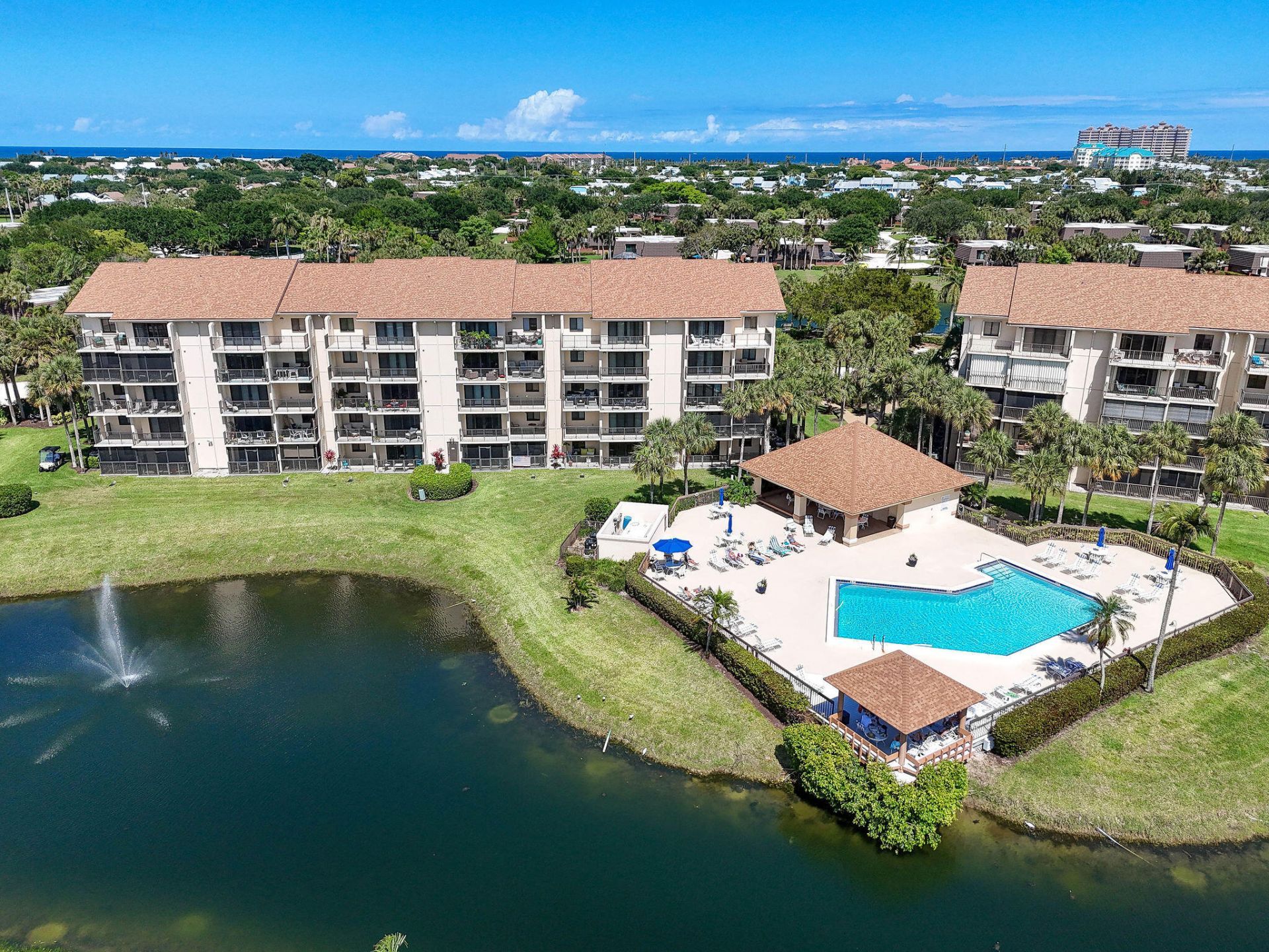 601 Seafarer Circle, Unit 304, Jupiter, FL 33477 Photo