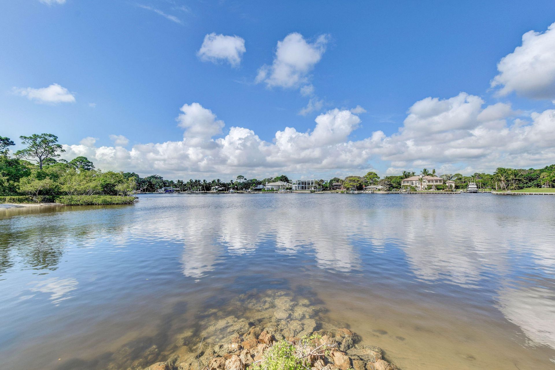601 Seafarer Circle, Unit 304, Jupiter, FL 33477 Photo