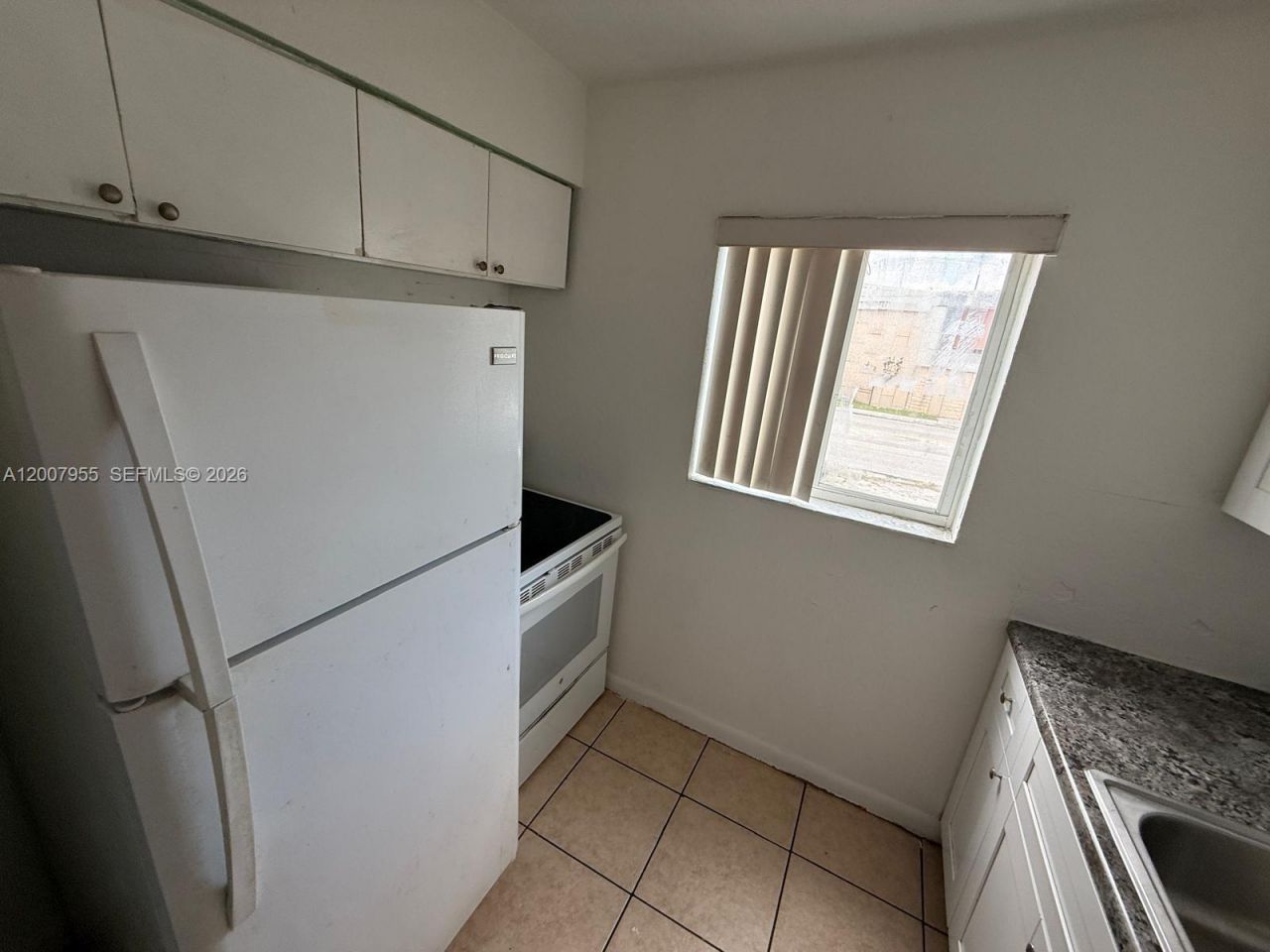 2330 NW 11th St , Unit 33, Miami, FL 33125 Photo