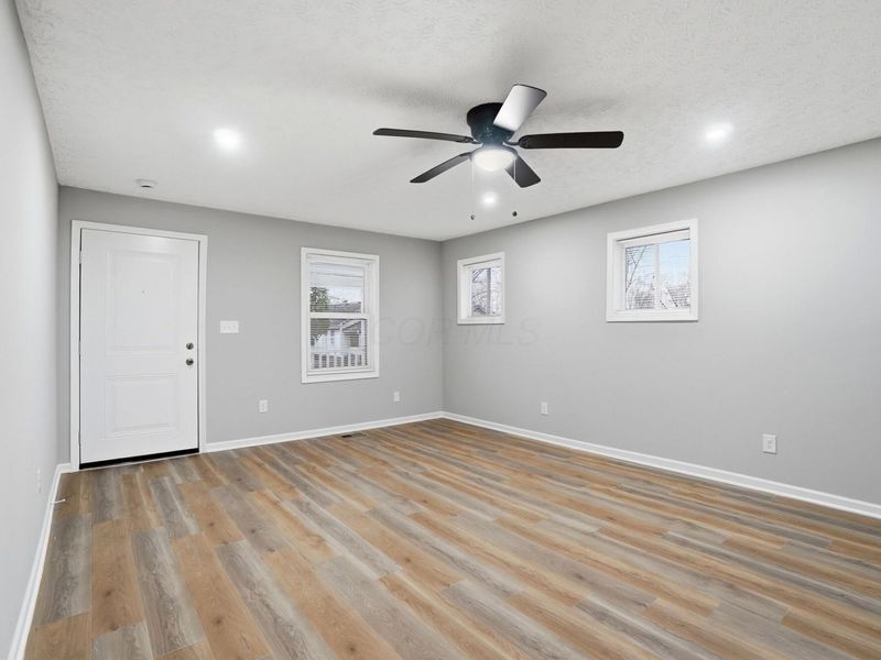 941 Leland Avenue , Dayton, OH 45402 Photo 3