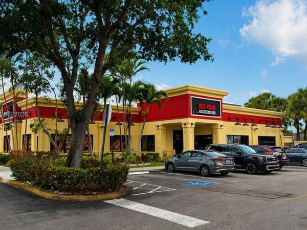 3887 W Hillsboro Blvd , Deerfield Beach, FL 33442