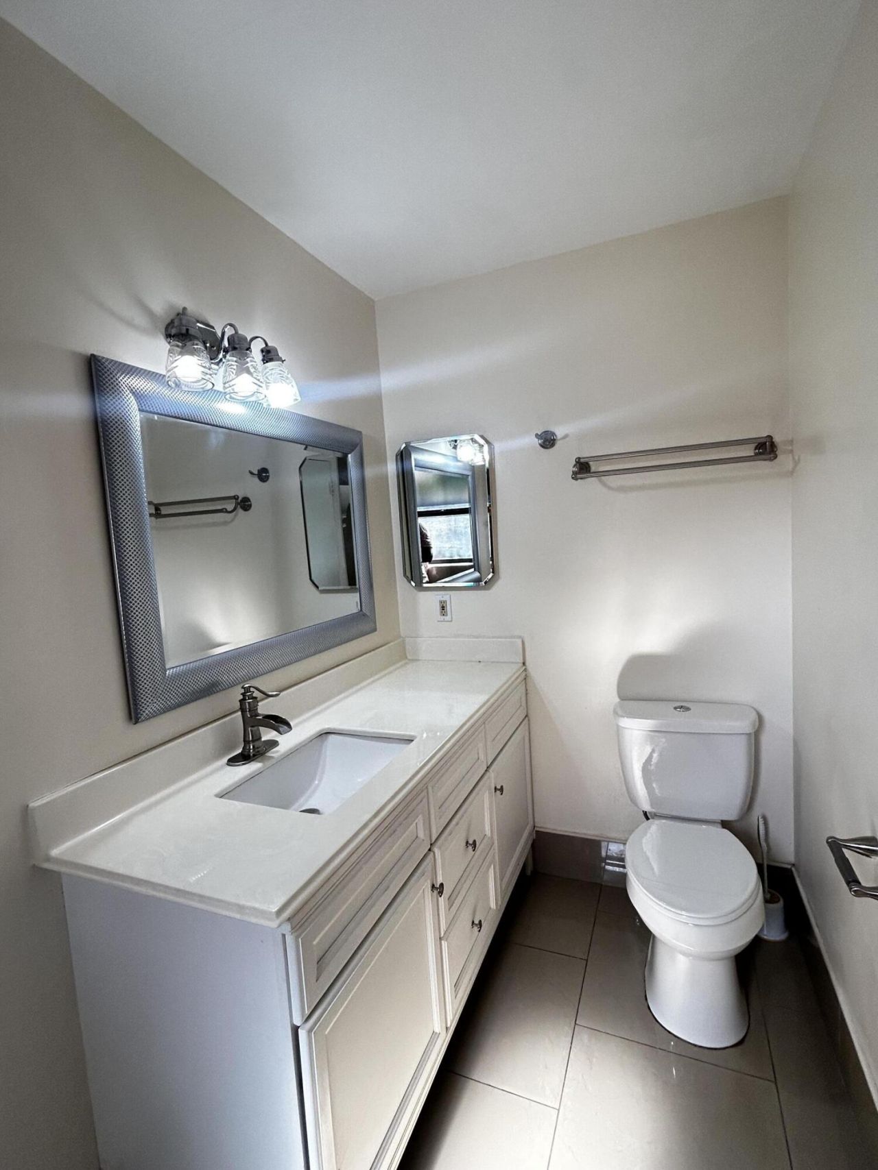 5402 Bonky Court, Unit 102b, West Palm Beach, FL 33415 Photo