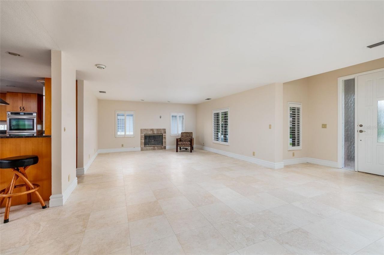 300 Brightwaters Boulevard Ne, Saint Petersburg, FL 33704 Photo