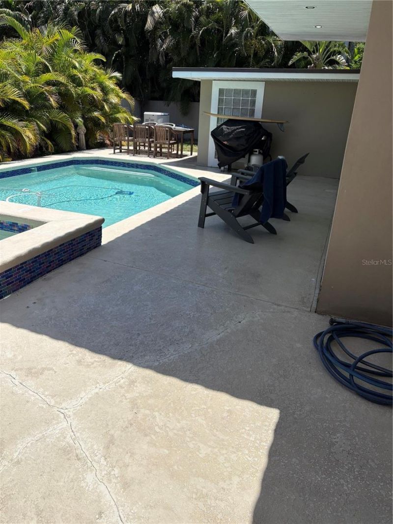 300 Brightwaters Boulevard Ne, Saint Petersburg, FL 33704 Photo