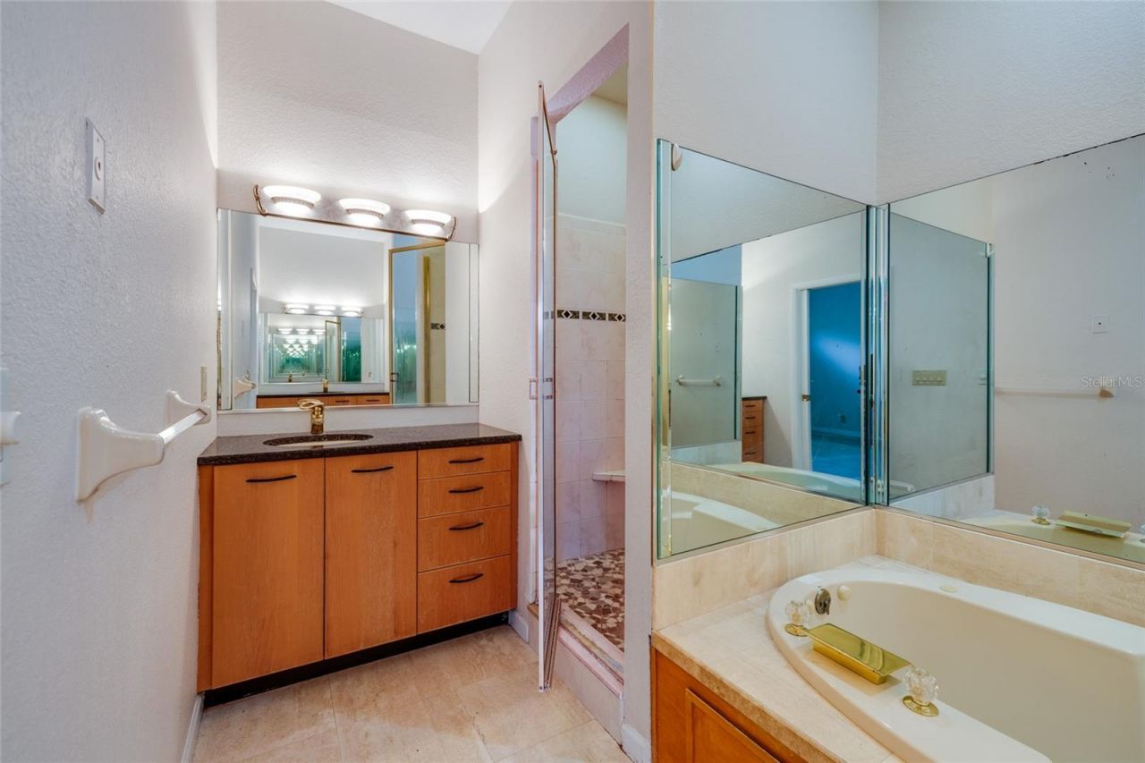 300 Brightwaters Boulevard Ne, Saint Petersburg, FL 33704 Photo