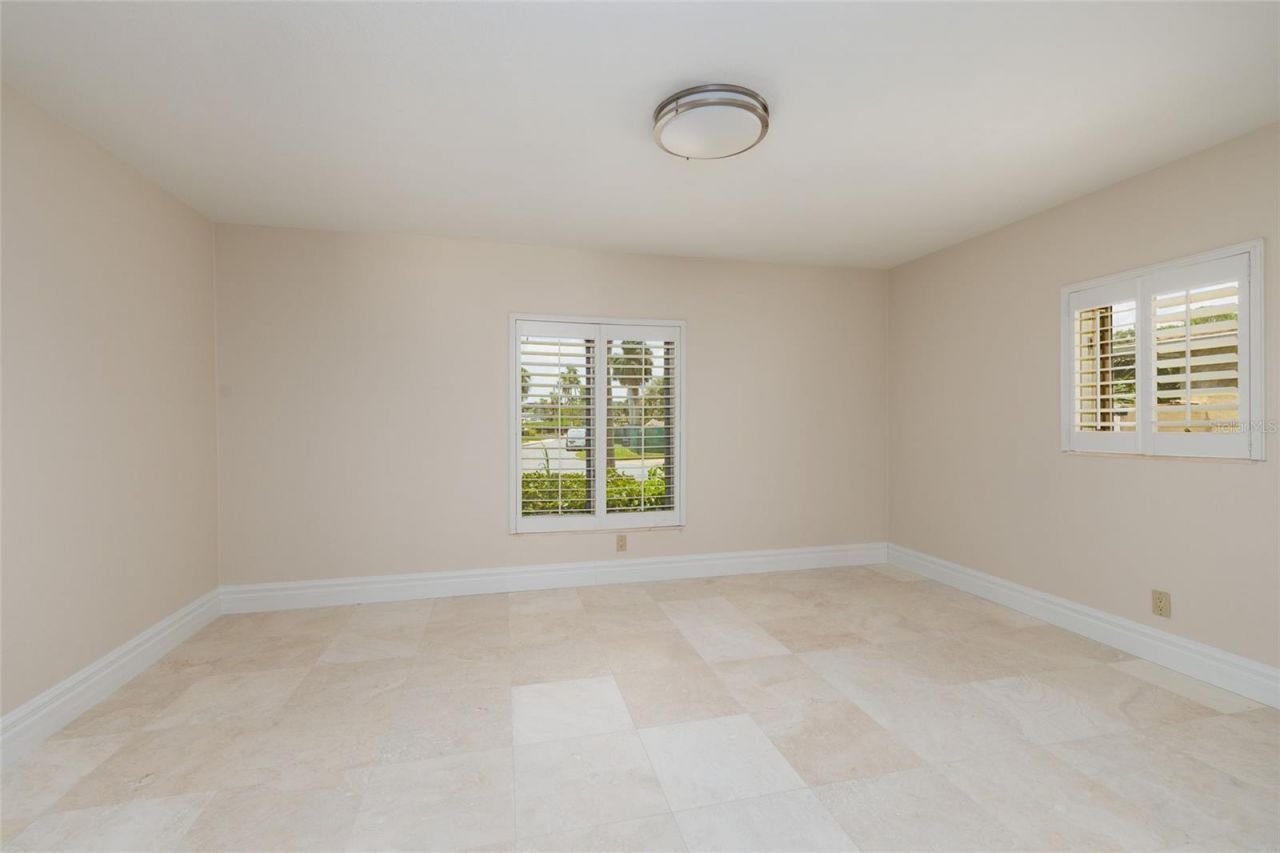 300 Brightwaters Boulevard Ne, Saint Petersburg, FL 33704 Photo