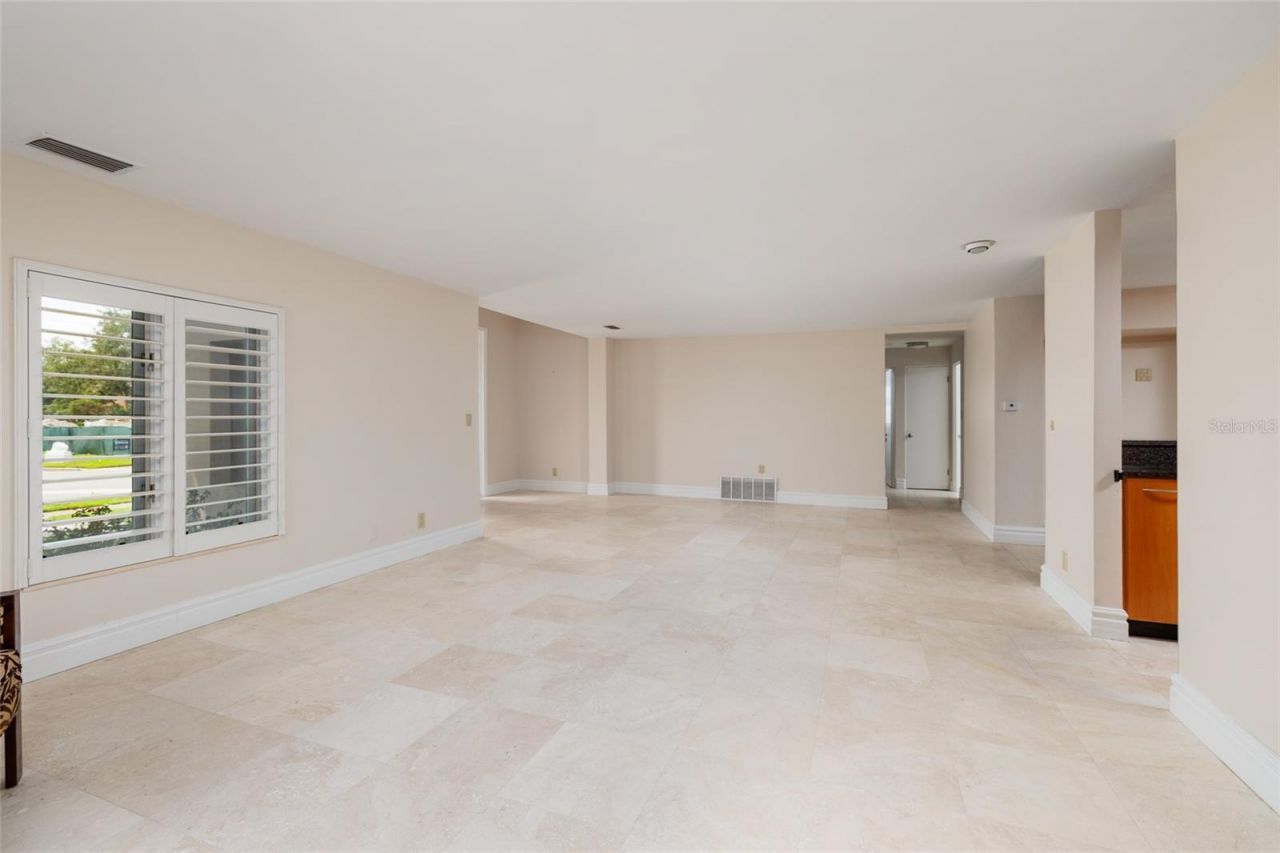 300 Brightwaters Boulevard Ne, Saint Petersburg, FL 33704 Photo