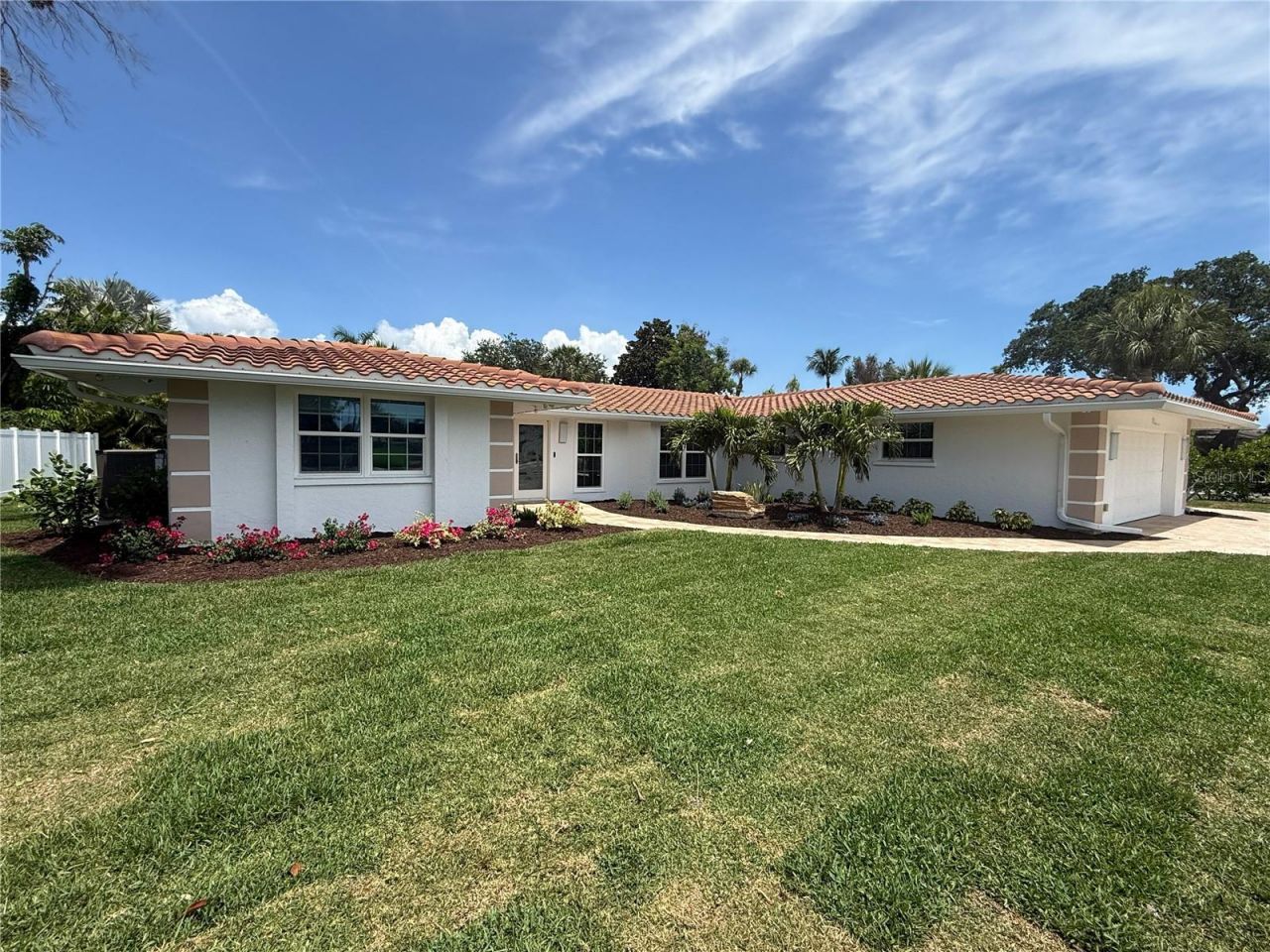 5569 Shadow Lawn Drive, Sarasota, FL 34242 Photo