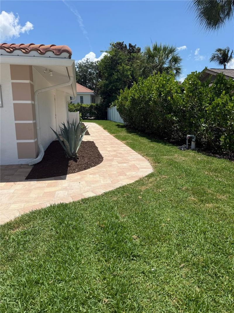 5569 Shadow Lawn Drive, Sarasota, FL 34242 Photo