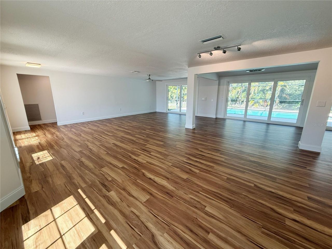 5569 Shadow Lawn Drive, Sarasota, FL 34242 Photo