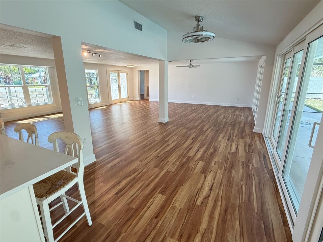 5569 Shadow Lawn Drive, Sarasota, FL 34242 Photo