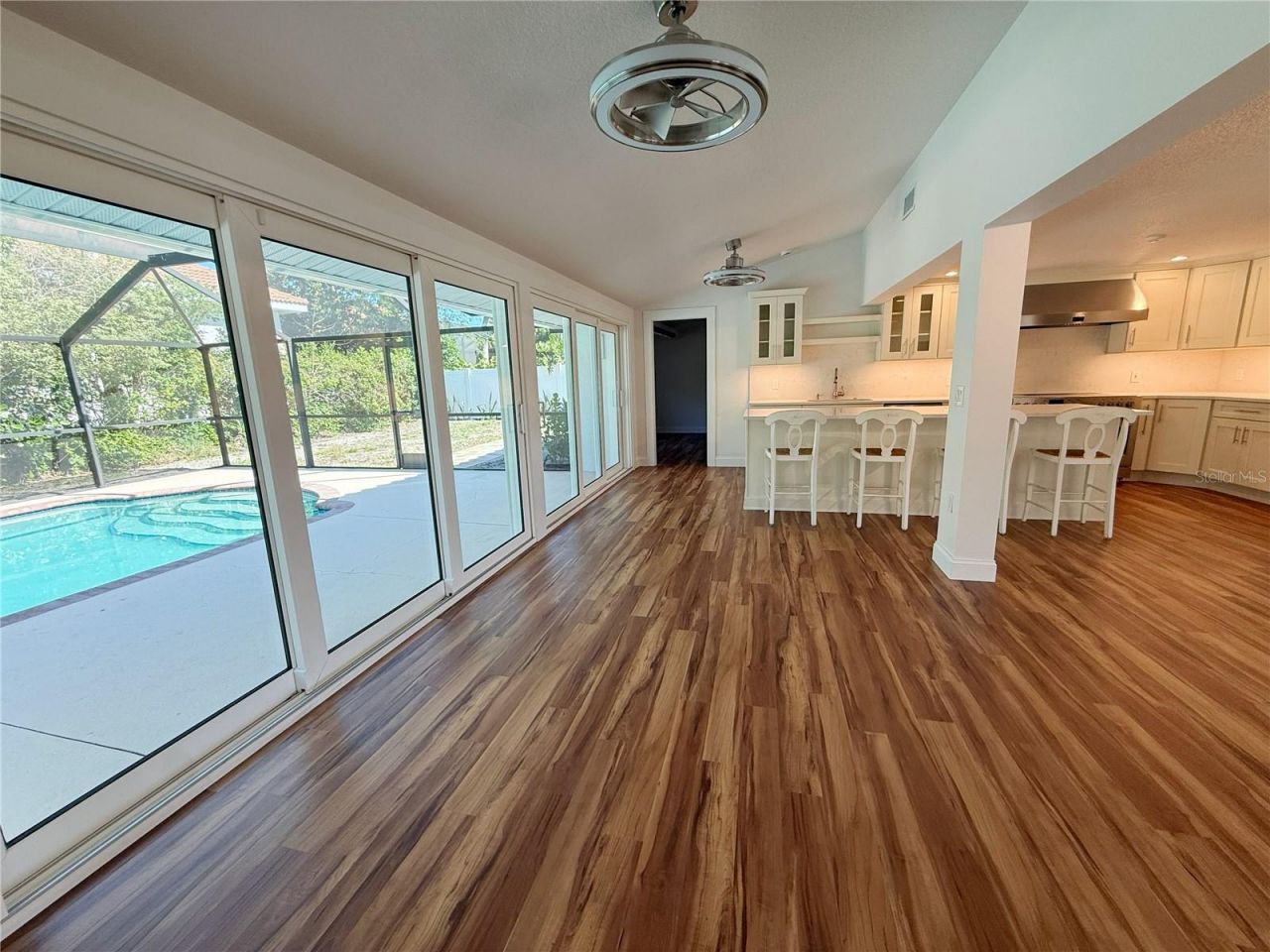 5569 Shadow Lawn Drive, Sarasota, FL 34242 Photo