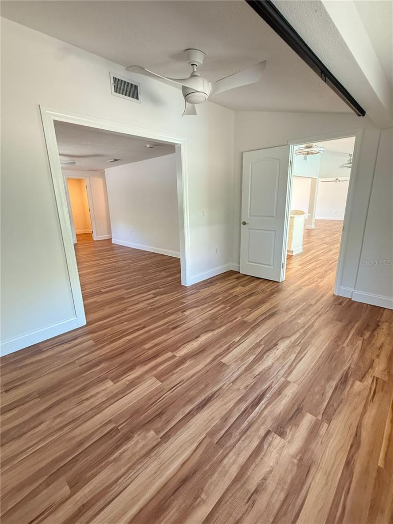 5569 Shadow Lawn Drive, Sarasota, FL 34242 Photo