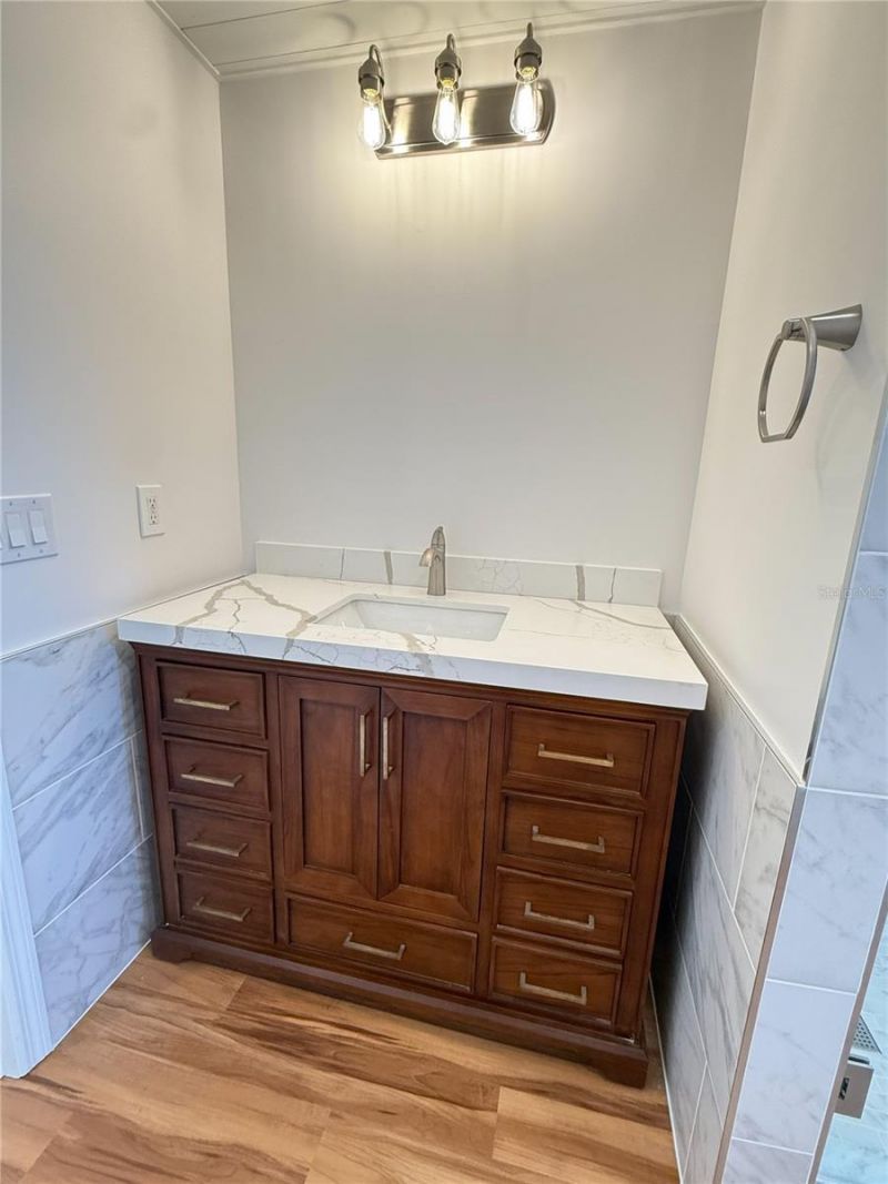 5569 Shadow Lawn Drive, Sarasota, FL 34242 Photo