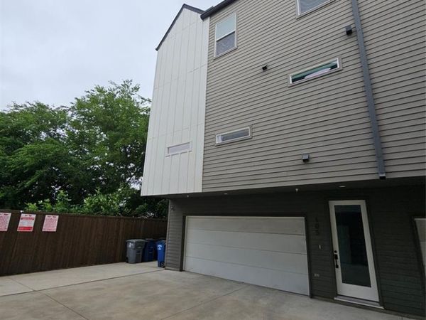 2143 Mail Avenue, Unit 105, Dallas, TX 75235