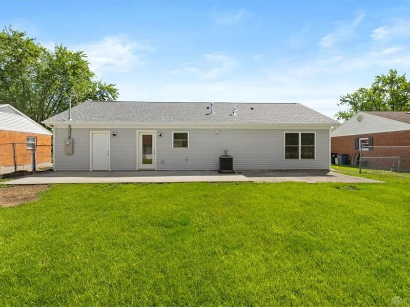300 Lutz Drive, Union, OH 45322 Photo 13