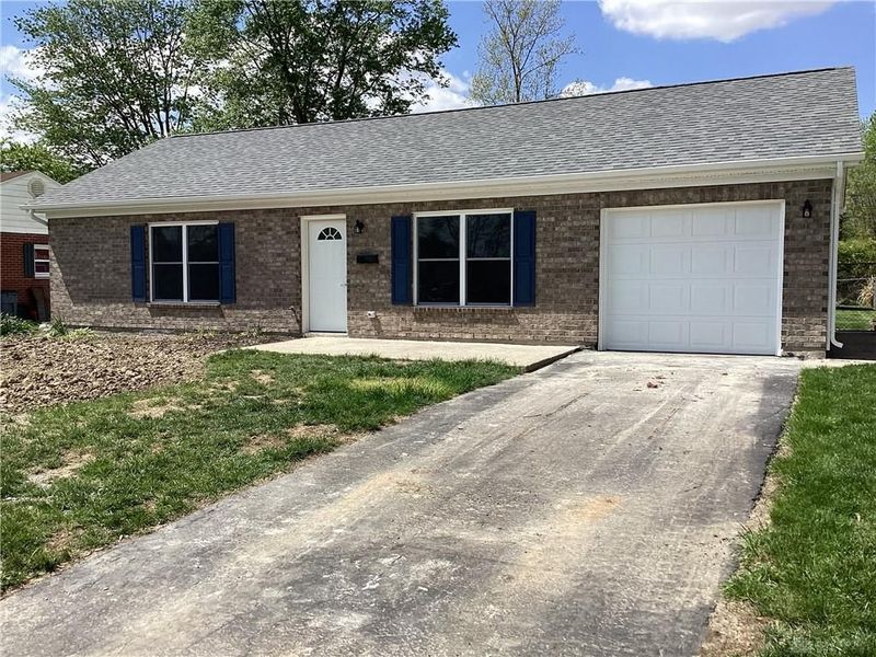 300 Lutz Drive, Union, OH 45322 Photo 2